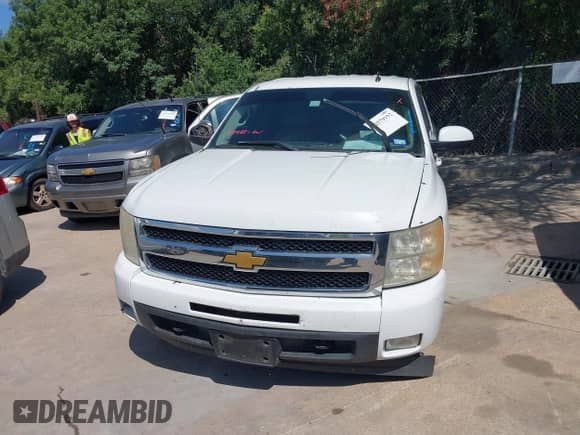 2010 Chevrolet Silverado 1500 LTZ with VIN 3GCRKTE38AG197423, listed as a IAAI auction lot 42579192 with 281,114 mi miles and . Bid and sale history available at DreamBid. Image 12.