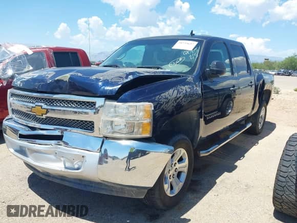 2012 Chevrolet Silverado 1500 LS z VIN 3GCPCREA1CG173747, wystawiony jako IAAI lot #38735637 z przebiegiem 162 027 mil mil oraz . Historia ofert i sprzedaży dostępna na DreamBid. Obrazek 2.
