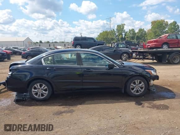 2012 Honda Accord LX Premium z VIN 1HGCP2F46CA023815, wystawiony jako IAAI lot #43084812 z przebiegiem 265 148 mil mil oraz . Historia ofert i sprzedaży dostępna na DreamBid. Obrazek 14.