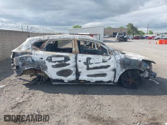 2016 Hyundai Tucson Sport z VIN KM8J3CA27GU205083, wystawiony jako IAAI lot #42110816 z przebiegiem Nie podano mil oraz . Historia ofert i sprzedaży dostępna na DreamBid. Obrazek 12.