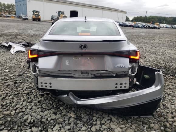 2024 Lexus IS 500 F Sport Performance z VIN JTHAP1D27R5005356, wystawiony jako Copart lot #73366184 z przebiegiem 9 916 mil mil oraz Szkoda całkowita • Salvage title. Historia ofert i sprzedaży dostępna na DreamBid. Obrazek 6.