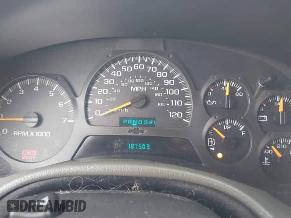 2003 Chevrolet TrailBlazer LT z VIN 1GNDT13S232372015, wystawiony jako IAAI lot #41957846 z przebiegiem 187 503 mil mil oraz . Historia ofert i sprzedaży dostępna na DreamBid. Obrazek 7.