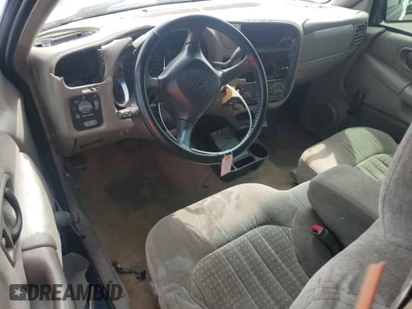 1999 Chevrolet S-10 с VIN 1GCCS14X1X8133382, выставлен на аукционе Copart как лот 47482475 с пробегом Не указан миль и На запчасти • Non repairable. История ставок и продаж доступна на DreamBid. Изображение 8.