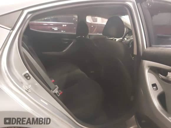 2015 Hyundai Elantra SE z VIN KMHDH4AE7FU281741, wystawiony jako IAAI lot #43388734 z przebiegiem 176 413 mil mil oraz . Historia ofert i sprzedaży dostępna na DreamBid. Obrazek 8.