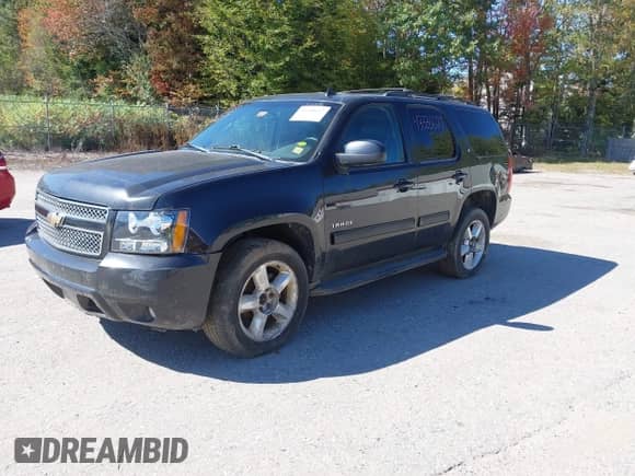 2011 Chevrolet Tahoe LT с VIN 1GNSKBE02BR385462, выставлен на аукционе IAAI как лот 43335627 с пробегом Не указан миль и . История ставок и продаж доступна на DreamBid. Изображение 17.