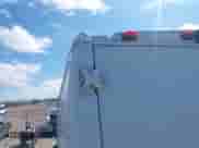 2023 Ram ProMaster Cargo z VIN 3C6LRVVG1PE606308, wystawiony jako IAAI lot #42824322 z przebiegiem 60 497 mil mil oraz . Historia ofert i sprzedaży dostępna na DreamBid. Obrazek 20.