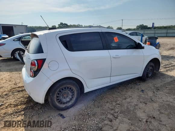 2016 Chevrolet Sonic LS с VIN 1G1JA6SH0G4147051, выставлен на аукционе Copart как лот 69433895 с пробегом 136 950 миль миль и Чистый • Clean title. История ставок и продаж доступна на DreamBid. Изображение 3.