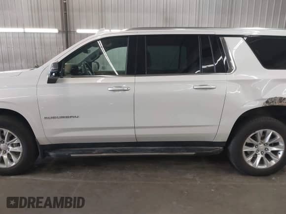 2023 Chevrolet Suburban Premier z VIN 1GNSKFKD6PR187716, wystawiony jako IAAI lot #42487455 z przebiegiem 28 532 mil mil oraz . Historia ofert i sprzedaży dostępna na DreamBid. Obrazek 15.