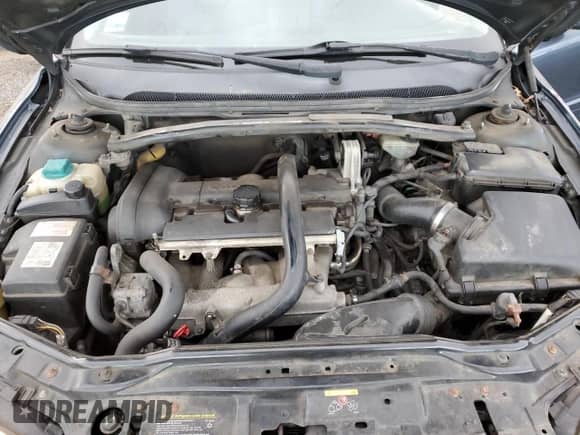 2007 Volvo S60 2.5L Turbo с VIN YV1RH592472623955, выставлен на аукционе Copart как лот 82886134 с пробегом 215 204 миль миль и Списание • Salvage title. История ставок и продаж доступна на DreamBid. Изображение 13.