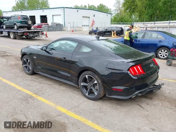 2022 Ford Mustang GT with VIN 1FA6P8CF5N5145653, listed as a IAAI auction lot 42370652 with 24,987 mi miles and . Bid and sale history available at DreamBid. Image 3.