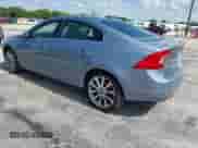 2017 Volvo S60 Inscription с VIN LYV402HK9HB153557, выставлен на аукционе IAAI как лот 42678809 с пробегом 108 961 миль миль и . История ставок и продаж доступна на DreamBid. Изображение 3.