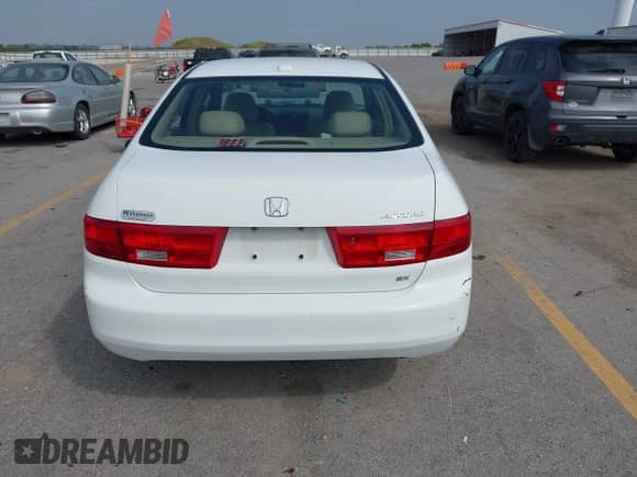 2005 Honda Accord EX-L with VIN 1HGCM56895A173644, listed as a IAAI auction lot 43144561 with 189,065 mi miles and . Bid and sale history available at DreamBid. Image 6.