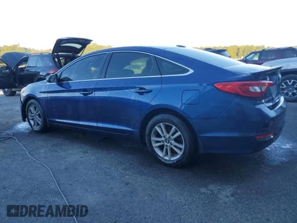 2015 Hyundai Sonata SE z VIN 5NPE24AF4FH208985, wystawiony jako Copart lot #86711885 z przebiegiem 134 312 mil mil oraz Czysty tytuł • Clean title. Historia ofert i sprzedaży dostępna na DreamBid. Obrazek 2.