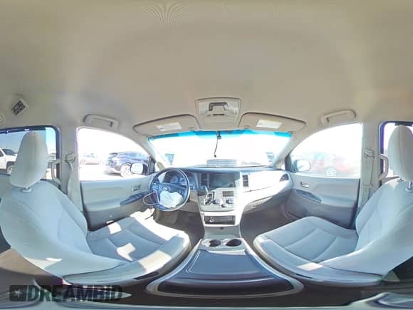 2015 Toyota Sienna LE с VIN 5TDKK3DCXFS551597, выставлен на аукционе Copart как лот 71127105 с пробегом 160 738 миль миль и Списание • Salvage title. История ставок и продаж доступна на DreamBid. Изображение 16.
