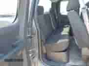 2011 Chevrolet Silverado 1500 LT z VIN 1GCRCSE08BZ222738, wystawiony jako IAAI lot #42884214 z przebiegiem 174 647 mil mil oraz . Historia ofert i sprzedaży dostępna na DreamBid. Obrazek 8.