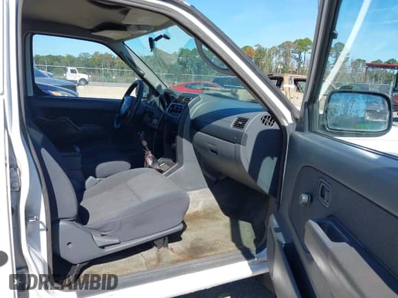 2002 Nissan Frontier XE с VIN 1N6ED27T62C331962, выставлен на аукционе IAAI как лот 43543128 с пробегом 144 055 миль миль и . История ставок и продаж доступна на DreamBid. Изображение 5.