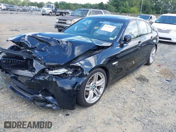 2012 BMW 5 Series 535i xDrive с VIN WBAFU7C56CDU61969, выставлен на аукционе IAAI как лот 42754147 с пробегом 116 594 миль миль и . История ставок и продаж доступна на DreamBid. Изображение 18.