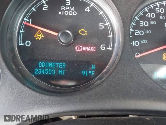 2010 Chevrolet Tahoe LS with VIN 1GNUCAE07AR286506, listed as a IAAI auction lot 43094593 with 234,553 mi miles and . Bid and sale history available at DreamBid. Image 15.