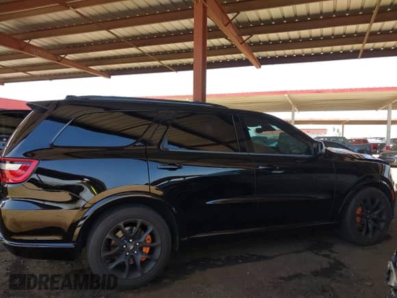 2023 Dodge Durango R/T Plus z VIN 1C4SDJCT1PC569635, wystawiony jako IAAI lot #42259684 z przebiegiem 24 148 mil mil oraz . Historia ofert i sprzedaży dostępna na DreamBid. Obrazek 13.