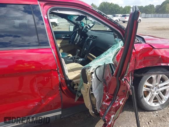 2017 Ford Explorer Limited z VIN 1FM5K7F89HGB59782, wystawiony jako IAAI lot #43393602 z przebiegiem 52 395 mil mil oraz . Historia ofert i sprzedaży dostępna na DreamBid. Obrazek 18.