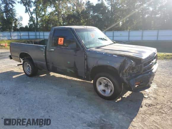 1991 Chevrolet S-10 с VIN 1GCCS14Z4M8260205, выставлен на аукционе Copart как лот 83833315 с пробегом 75 710 миль миль и Списание • Salvage title. История ставок и продаж доступна на DreamBid. Изображение 4.