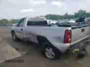 2004 Chevrolet Silverado 1500 LS z VIN 1GCEK14T54E131086, wystawiony jako Copart lot #84249445 z przebiegiem Nie podano mil oraz Nie do naprawy • Non repairable. Historia ofert i sprzedaży dostępna na DreamBid. Obrazek 2.