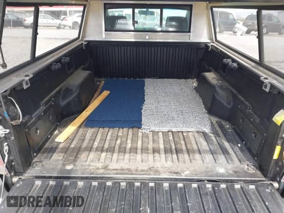 2010 Toyota Tacoma with VIN 5TENX4CN4AZ687209, listed as a IAAI auction lot 41813146 with 147,353 mi miles and . Bid and sale history available at DreamBid. Image 8.