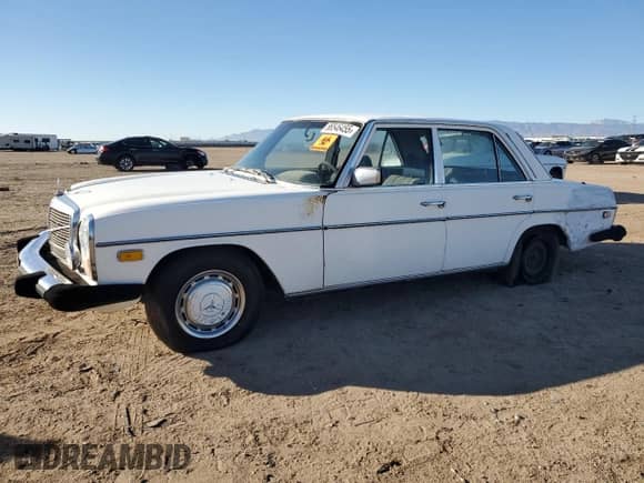 1975 Mercedes-Benz 300 с VIN 11511412008273, выставлен на аукционе Copart как лот 86546455 с пробегом 66 622 миль миль и Чистый • Clean title. История ставок и продаж доступна на DreamBid. Изображение 1.