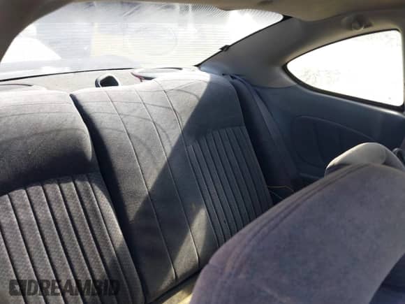 2000 Pontiac Grand Am GT z VIN 1G2NW12E2YM744579, wystawiony jako IAAI lot #41098582 z przebiegiem 186 205 mil mil oraz . Historia ofert i sprzedaży dostępna na DreamBid. Obrazek 8.