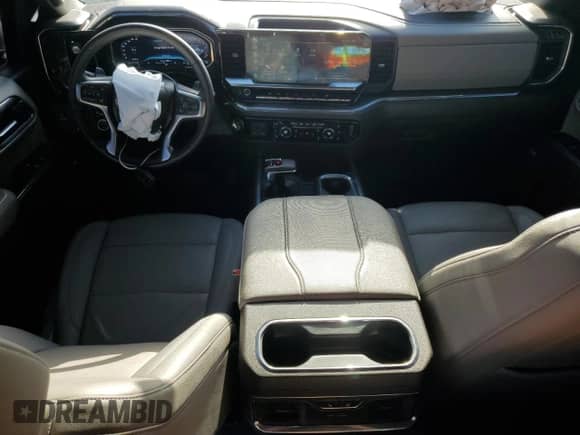 2024 Chevrolet Silverado 1500 LTZ with VIN 1GCUDGED5RZ334513, listed as a Copart auction lot 72068305 with 37,740 mi miles and Salvage title. Bid and sale history available at DreamBid. Image 8.