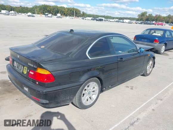 2004 BMW 3 Series 325Ci with VIN WBABD33474PL02716, listed as a IAAI auction lot 43424930 with 146,749 mi miles and . Bid and sale history available at DreamBid. Image 4.