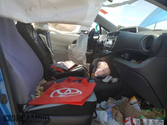 2014 Toyota Prius One with VIN JTDKDTB32E1571402, listed as a Copart auction lot 71623825 with 63,399 mi miles and Salvage title. Bid and sale history available at DreamBid. Image 7.