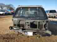 1992 Nissan Pathfinder LE с VIN JN8HD17S3NW009191, выставлен на аукционе Copart как лот 88817005 с пробегом 309 878 миль миль и Списание • Salvage title. История ставок и продаж доступна на DreamBid. Изображение 6.