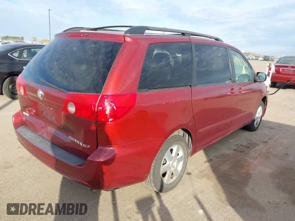 2010 Toyota Sienna XLE с VIN 5TDYK4CC6AS321792, выставлен на аукционе IAAI как лот 43475363 с пробегом 172 171 миль миль и . История ставок и продаж доступна на DreamBid. Изображение 4.