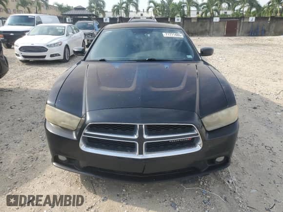 2013 Dodge Charger SXT Plus with VIN 2C3CDXHG7DH552676, listed as a Copart auction lot 71771485 with 267,660 mi miles and Clean title. Bid and sale history available at DreamBid. Image 5.
