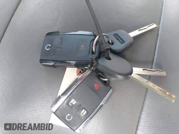 2018 GMC Sierra 1500 SLT z VIN 3GTU2NEC1JG470434, wystawiony jako IAAI lot #43335361 z przebiegiem 79 283 mil mil oraz . Historia ofert i sprzedaży dostępna na DreamBid. Obrazek 11.