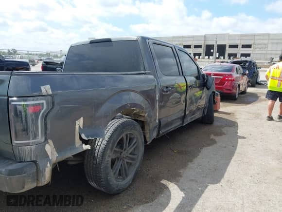 2015 Ford F-150 XL с VIN 1FTEW1CF0FFA10124, выставлен на аукционе IAAI как лот 42599409 с пробегом 122 301 миль миль и . История ставок и продаж доступна на DreamBid. Изображение 6.