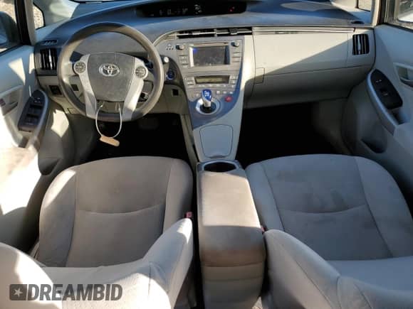 2014 Toyota Prius Four z VIN JTDKN3DU1E1767429, wystawiony jako Copart lot #90267985 z przebiegiem 264 858 mil mil oraz Czysty tytuł • Clean title. Historia ofert i sprzedaży dostępna na DreamBid. Obrazek 8.