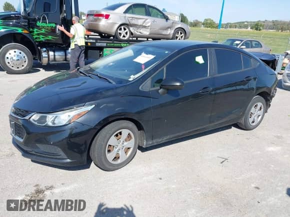 2018 Chevrolet Cruze LS с VIN 1G1BC5SM4J7225391, выставлен на аукционе IAAI как лот 40510505 с пробегом 174 390 миль миль и . История ставок и продаж доступна на DreamBid. Изображение 2.
