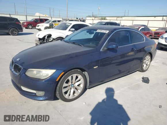 2011 BMW 3 Series 328i с VIN WBAKE5C51BE573684, выставлен на аукционе Copart как лот 87051275 с пробегом 146 599 миль миль и Чистый • Clean title. История ставок и продаж доступна на DreamBid. Изображение 1.