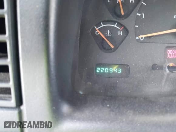 2002 Dodge Dakota SLT with VIN 1B7HL48NX2S518299, listed as a IAAI auction lot 41414659 with 220,943 mi miles and . Bid and sale history available at DreamBid. Image 7.