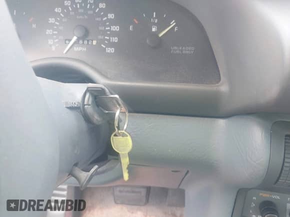 1996 Chevrolet Corsica с VIN 1G1LD5546TY235348, выставлен на аукционе IAAI как лот 42741795 с пробегом 147 582 миль миль и . История ставок и продаж доступна на DreamBid. Изображение 11.