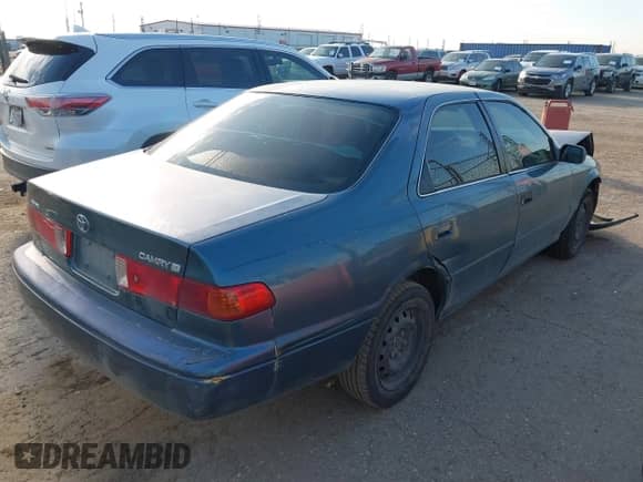 2001 Toyota Camry CE with VIN 4T1BG22K61U856097, listed as a IAAI auction lot 43319135 with Not provided miles and . Bid and sale history available at DreamBid. Image 4.