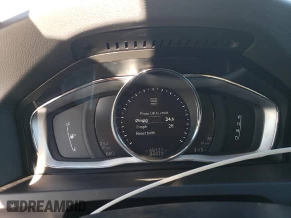 2018 Volvo S60 Inscription Platinum с VIN LYV402HMXJB173940, выставлен на аукционе Copart как лот 79172763 с пробегом 84 912 миль миль и . История ставок и продаж доступна на DreamBid. Изображение 9.