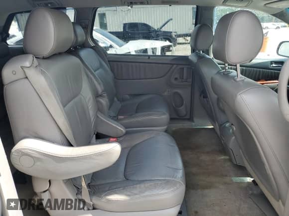 2006 Toyota Sienna XLE z VIN 5TDZA22C86S564606, wystawiony jako Copart lot #63309105 z przebiegiem 186 965 mil mil oraz Szkoda całkowita • Salvage title. Historia ofert i sprzedaży dostępna na DreamBid. Obrazek 11.