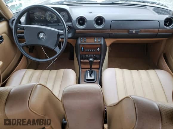 1983 Mercedes-Benz 300 с VIN WDBAB93A9DN015451, выставлен на аукционе Copart как лот 89687955 с пробегом 206 129 миль миль и Чистый • Clean title. История ставок и продаж доступна на DreamBid. Изображение 8.