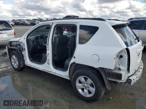 2016 Jeep Compass Latitude с VIN 1C4NJCEB1GD542922, выставлен на аукционе Copart как лот 86600515 с пробегом 205 373 миль миль и Списание • Salvage title. История ставок и продаж доступна на DreamBid. Изображение 2.