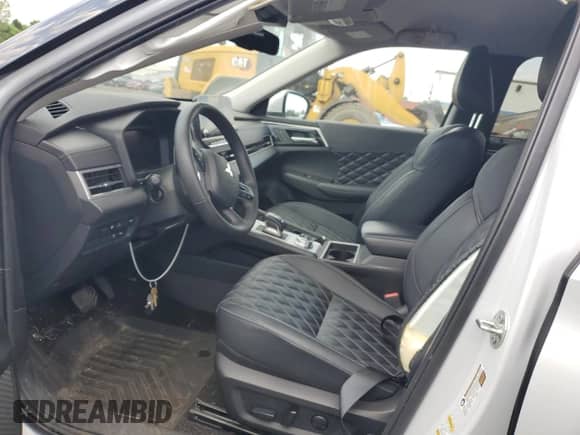 2024 Mitsubishi Outlander SEL with VIN JA4T5WA91RZ013342, listed as a Copart auction lot 61226515 with Not provided miles and Salvage title. Bid and sale history available at DreamBid. Image 7.
