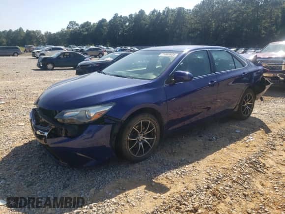 2016 Toyota Camry XLE with VIN 4T1BF1FK0GU552554, listed as a Copart auction lot 71869935 with 276,858 mi miles and Salvage title. Bid and sale history available at DreamBid. Image 1.