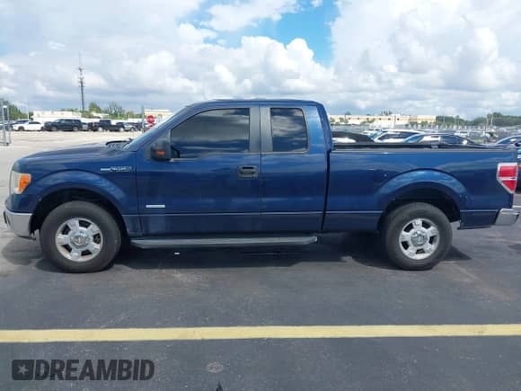2013 Ford F-150 XL z VIN 1FTFX1CT8DFB46473, wystawiony jako IAAI lot #43378371 z przebiegiem 223 253 mil mil oraz . Historia ofert i sprzedaży dostępna na DreamBid. Obrazek 15.